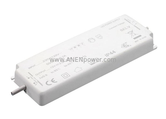 CHINA IP44 Certificado 30W Max C/V Ultra delgado 12V 1.5A Transformador de conductor LED de 24V, 36V proveedor