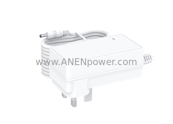 45W el enchufe BRITÁNICO máximo UKCA certificó la fuente de alimentación del cargador 21V 42V del litio de 12V 14.5V 16.8V/de batería de plomo proveedor