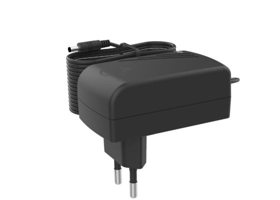 24W enchufe UE CE certificado 12V 24V adaptador CA DC 36V fuente de alimentación de conmutación con EN/IEC 62368/61558 proveedor
